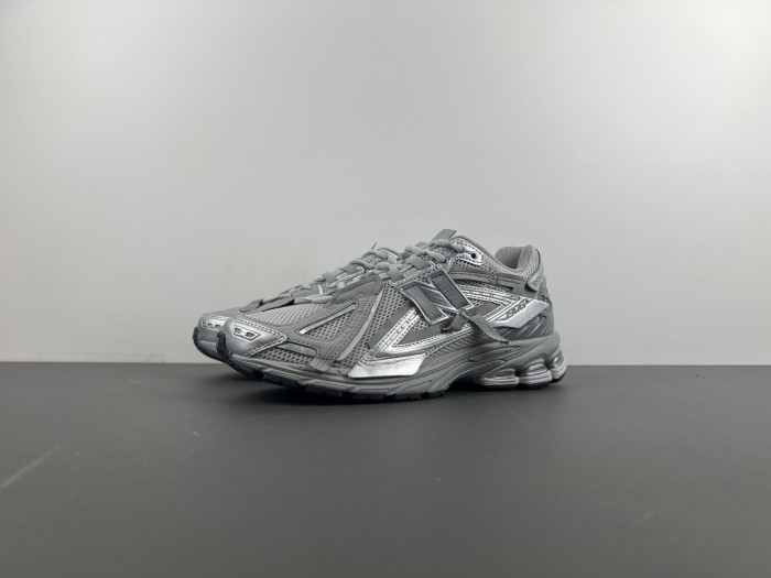 New Balance 1906A ''Concrete Silver Metallic'' M1906AG