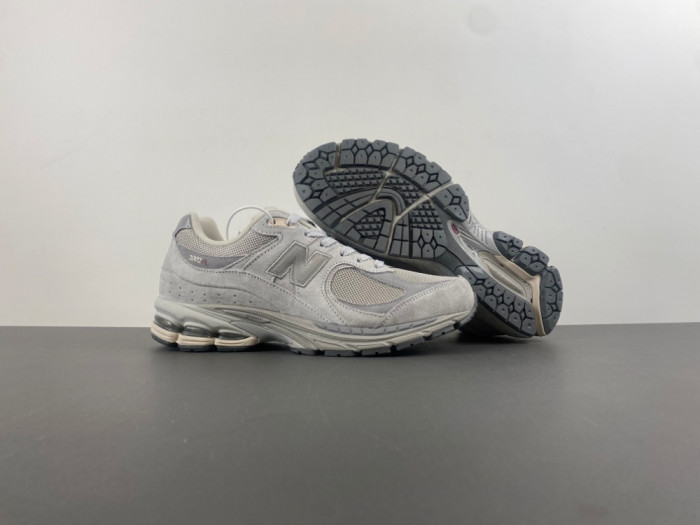 New Balance 2002R Low Top Casual Running Shoes U2002REE