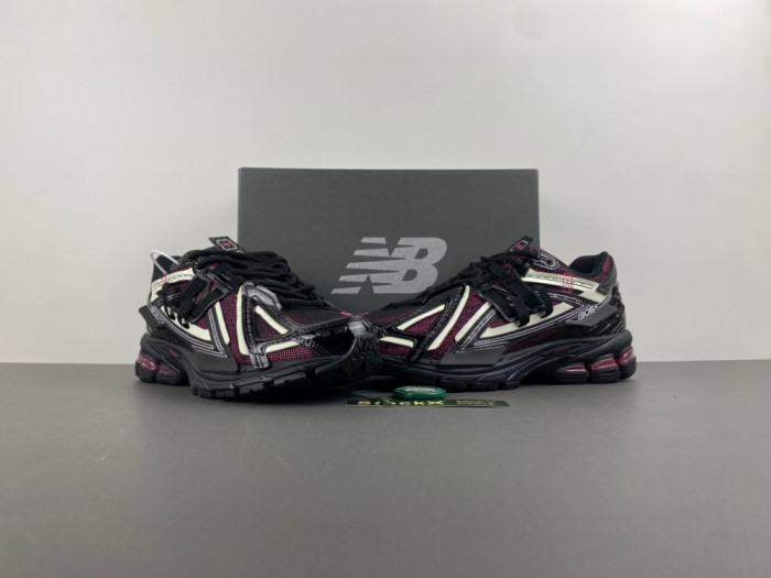 New Balance 1906A Black / Pink U1906AD