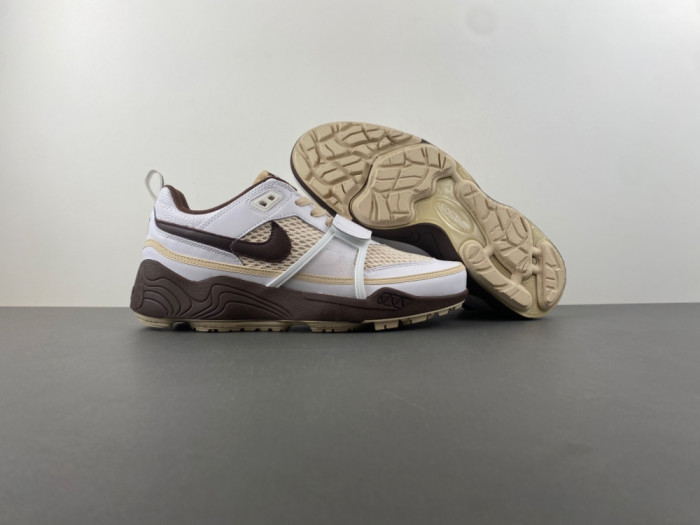 Travis Scott x Nike Zoom Field Jaxx “Ligh Chocolate” HQ3073-100