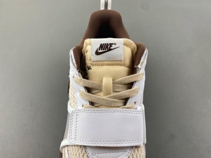 Travis Scott x Nike Zoom Field Jaxx “Ligh Chocolate” HQ3073-100