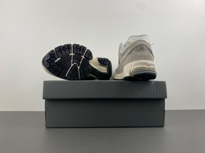 New Balance 2002R Arid Stone Linen U2002RRD