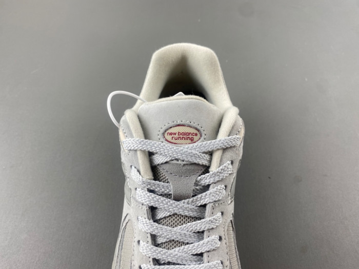 New Balance 2002R Low Top Casual Running Shoes U2002REE