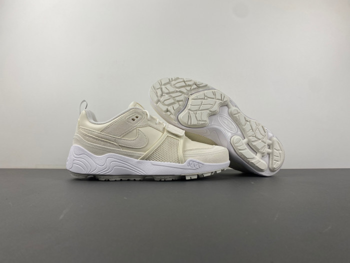 Travis Scott x Nike Zoom Field Jaxx "Sail" HQ3061-100