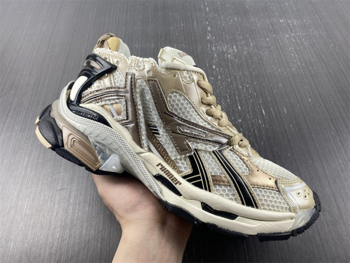 blcg runner sneaker uu563-089