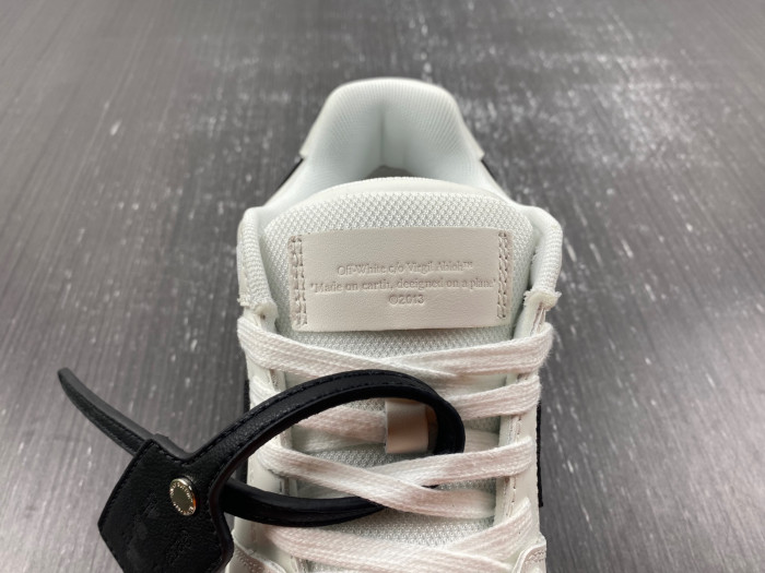 OFW SNEAKERS GY036