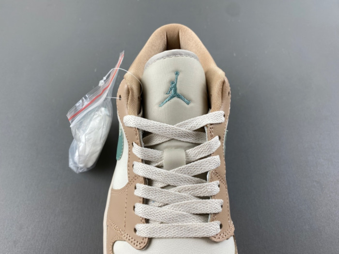 Air Jordan 1 Low Women