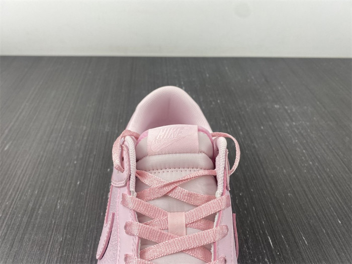 nike dunk low pink (gs) - 921803-601