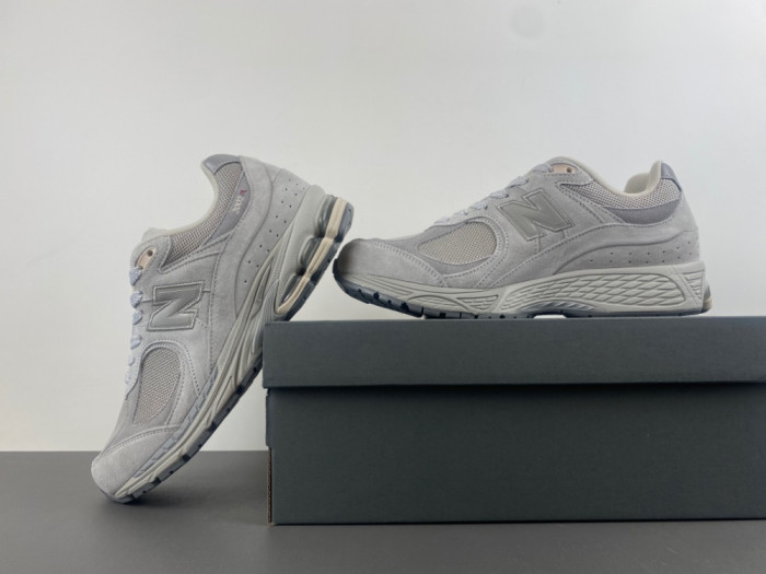 New Balance 2002R Low Top Casual Running Shoes U2002REE