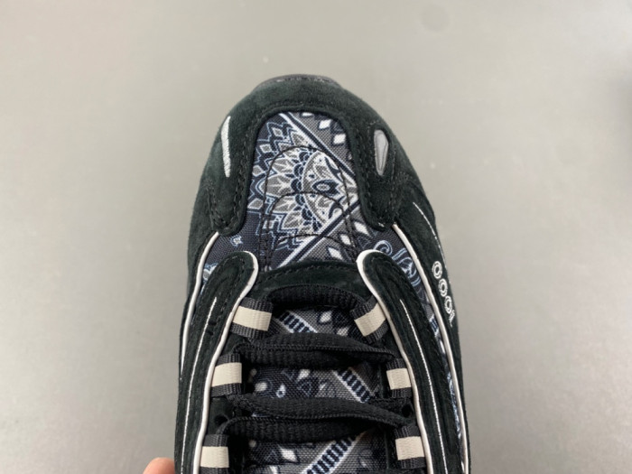 New Balance 1000 atmos bāṅdhnū M1000AP