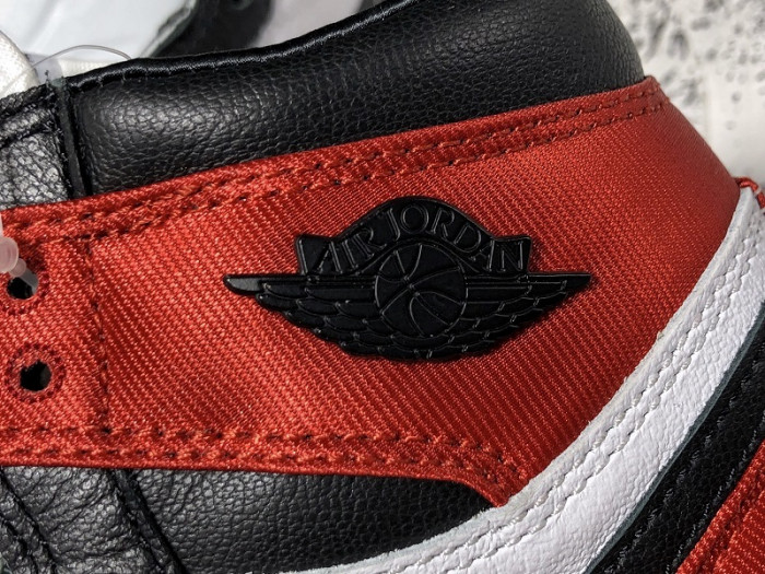 air jordan 1 retro high satin black toe (w) cd0461-016