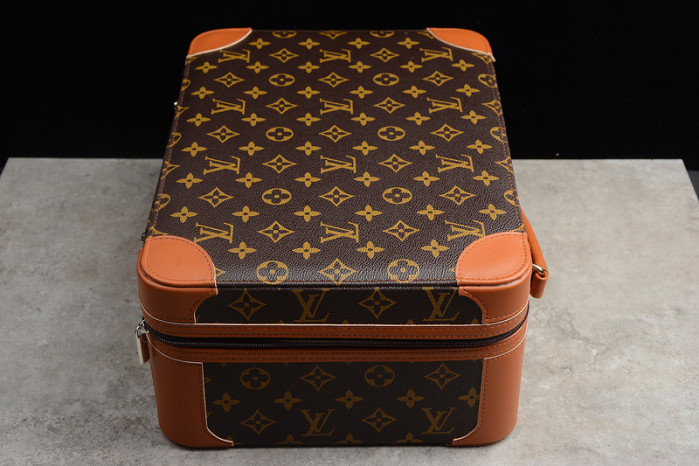 AIR JORDAN 1 OFW-LV AQ0818-158 (WITH CASE)