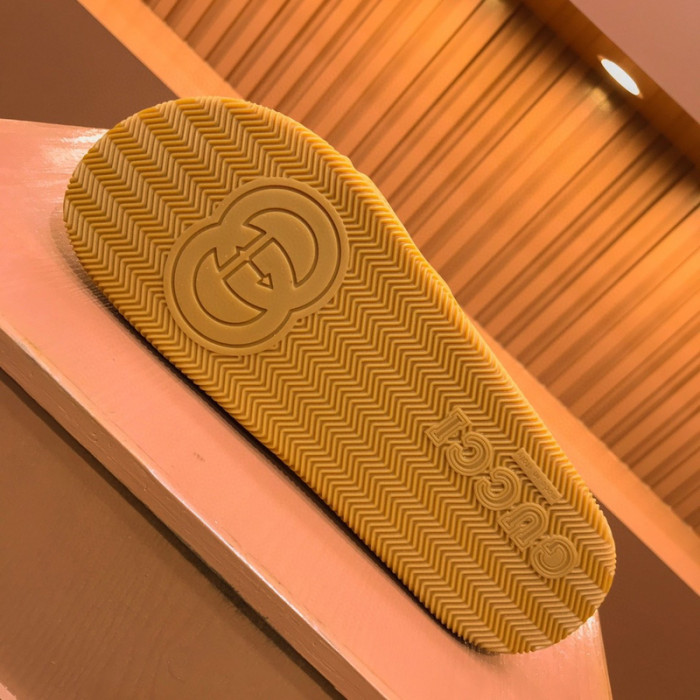 gucc slippers