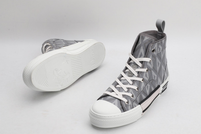 D10R B23 Sneakers High Top