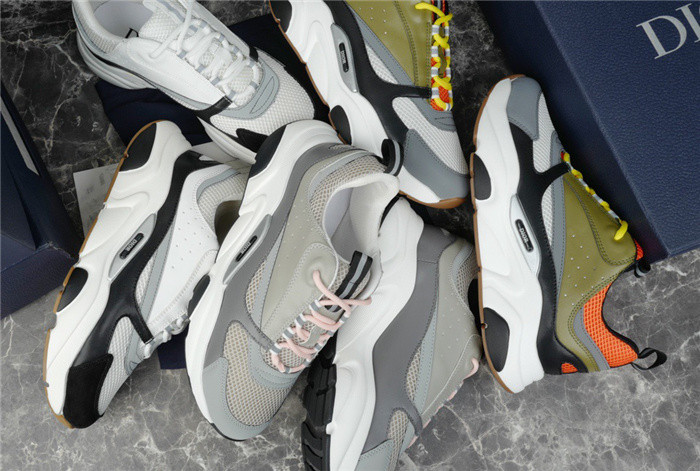 D10R B22 TRAINER SNEAKER