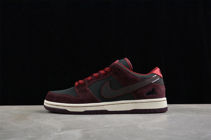 RIOT Skateshop x Nike Dunk Low SB ''Mahogany Dark Beetroot'' FZ1289-200