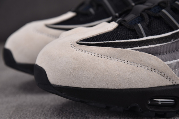 Comme des Garçons x Nike Air Max 95 