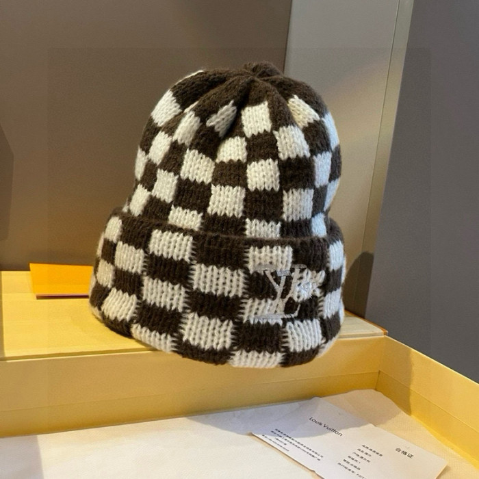 1v HAT0229-0513