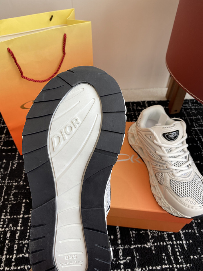 D10R SHOES B35 B35-005