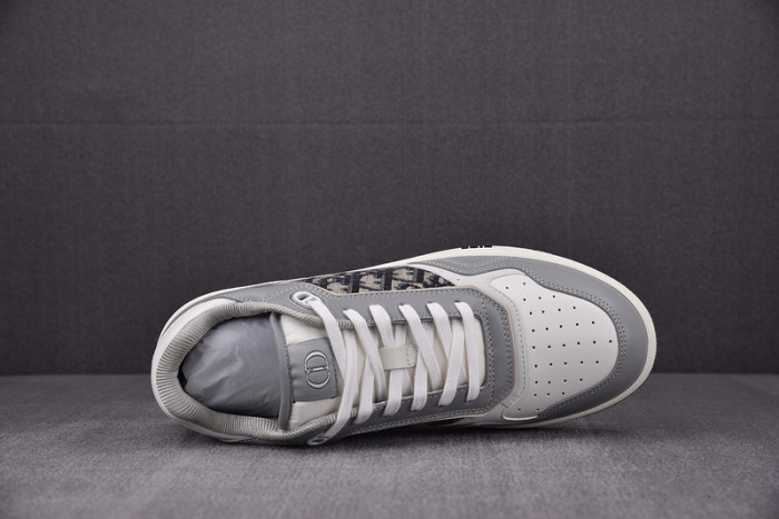 D10R B27 SNEAKERS