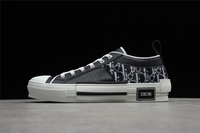 D10R B23 Sneakers Low Top