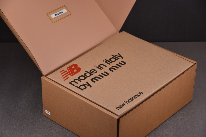 M*u M*u x New Balance Leather Sneakers UM002