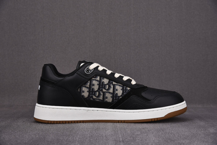 D10R B27 SNEAKERS