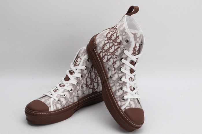 D10R B23 Sneakers High Top