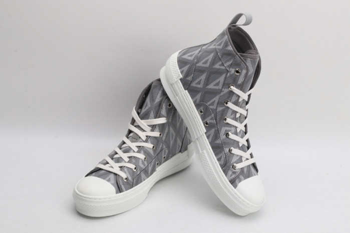 D10R B23 Sneakers High Top