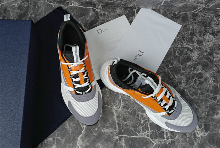 D10R B22 TRAINER SNEAKER