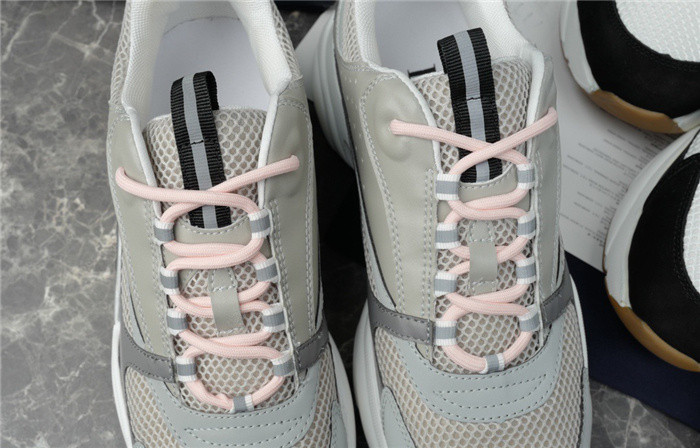 D10R B22 TRAINER SNEAKER