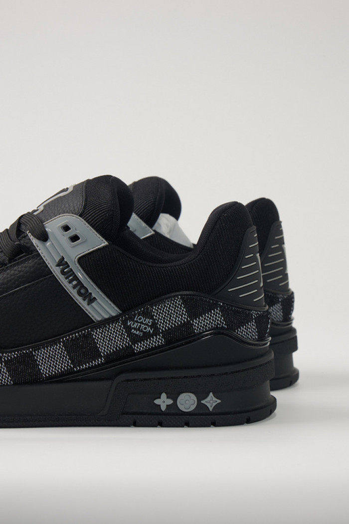 1V SNEAKERS 1V0425-047