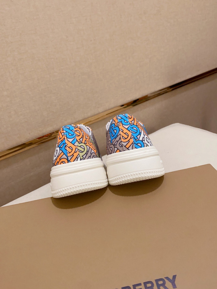 bby sneaker by0040