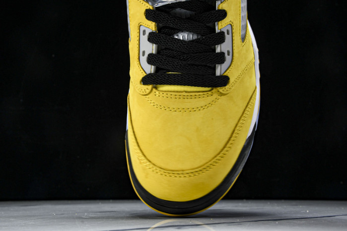 Air Jordan 5 Retro "Tokyo" IO3372-700