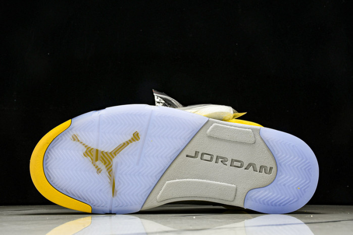 Air Jordan 5 Retro "Tokyo" IO3372-700