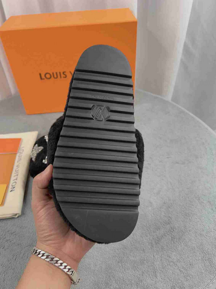 1*V SLIPPERS 11V0107-013