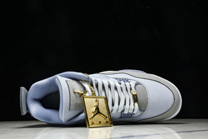 Air Jordan 4 UNC Tar Heels PE HV9204-407