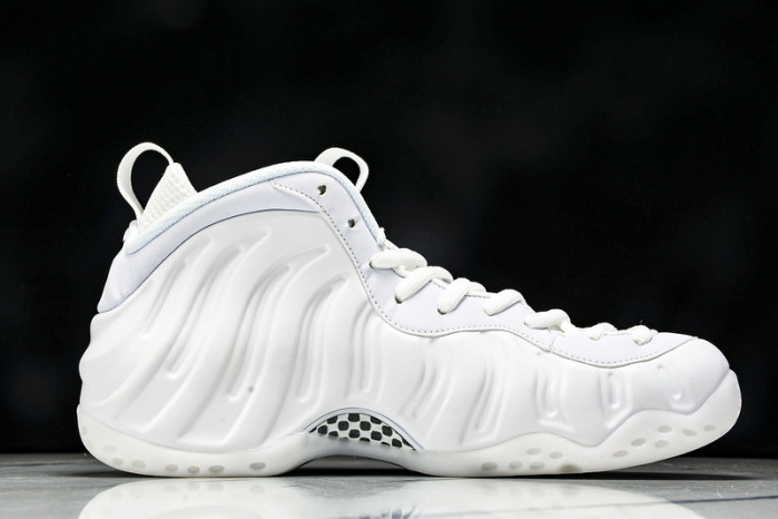 Nike Air Foamposite One Triple White HJ5195-100