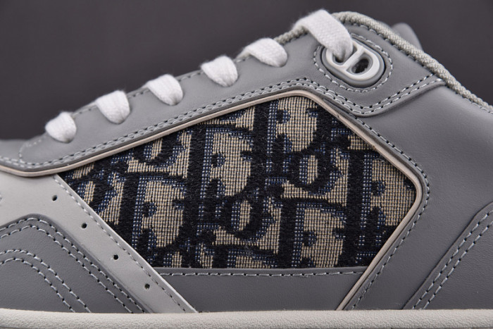 D10R B27 SNEAKERS