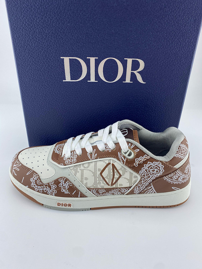 D10R B27 SNEAKERS