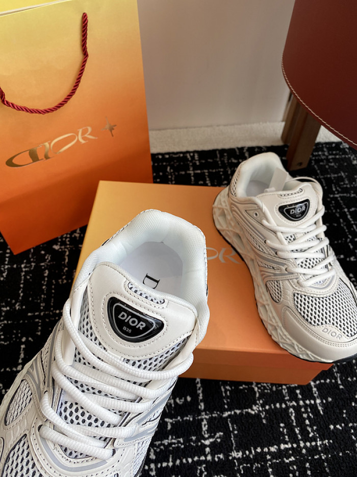 D10R SHOES B35 B35-005