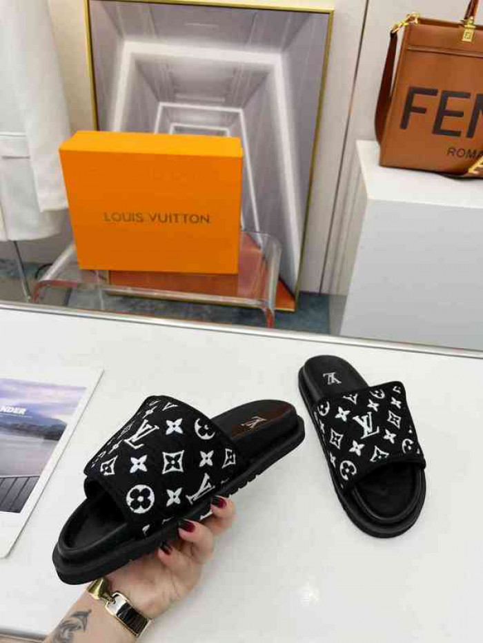 1*V SLIPPERS 11V0107-030