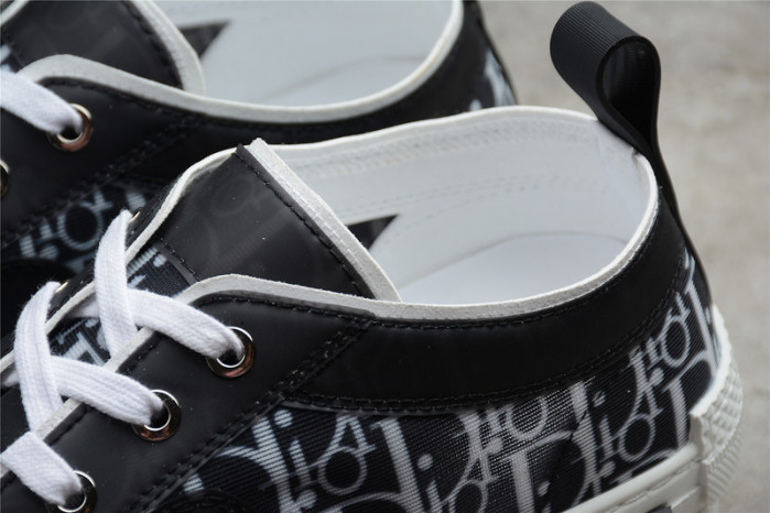 D10R B23 Sneakers Low Top