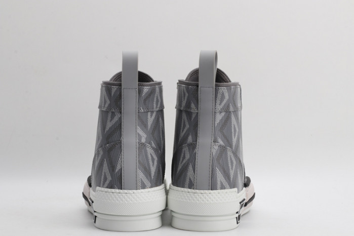 D10R B23 Sneakers High Top