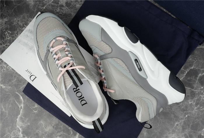 D10R B22 TRAINER SNEAKER