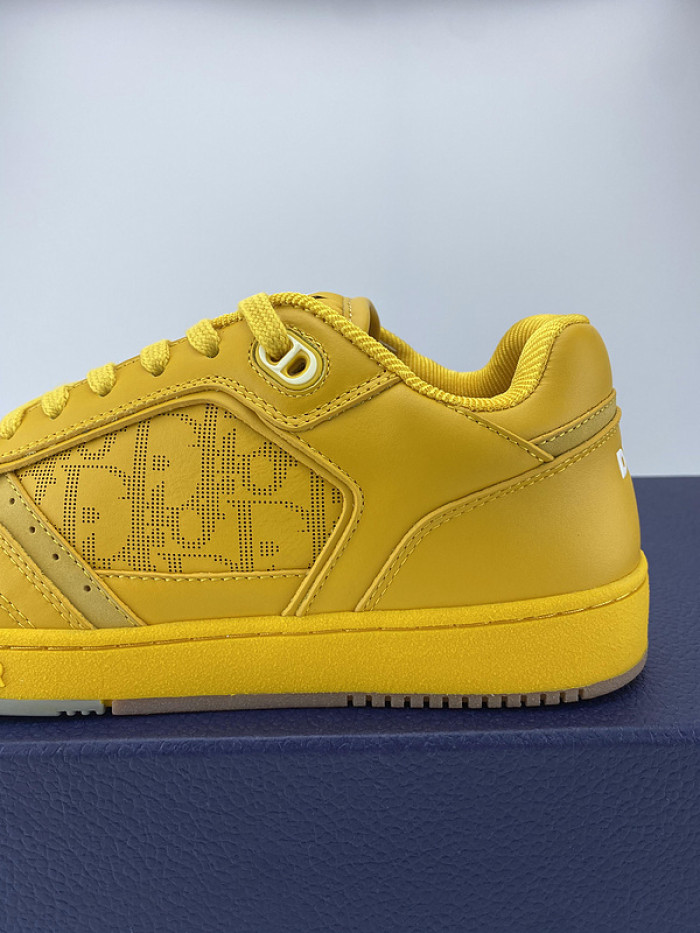D10R B27 SNEAKERS