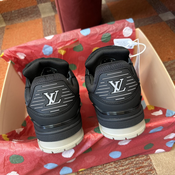 1V SNEAKERS 1V0425-308