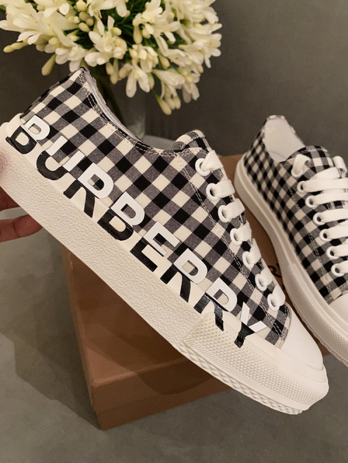 bby sneaker
