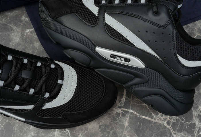 D10R B22 TRAINER SNEAKER