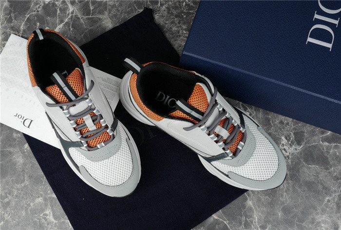 D10R B22 TRAINER SNEAKER